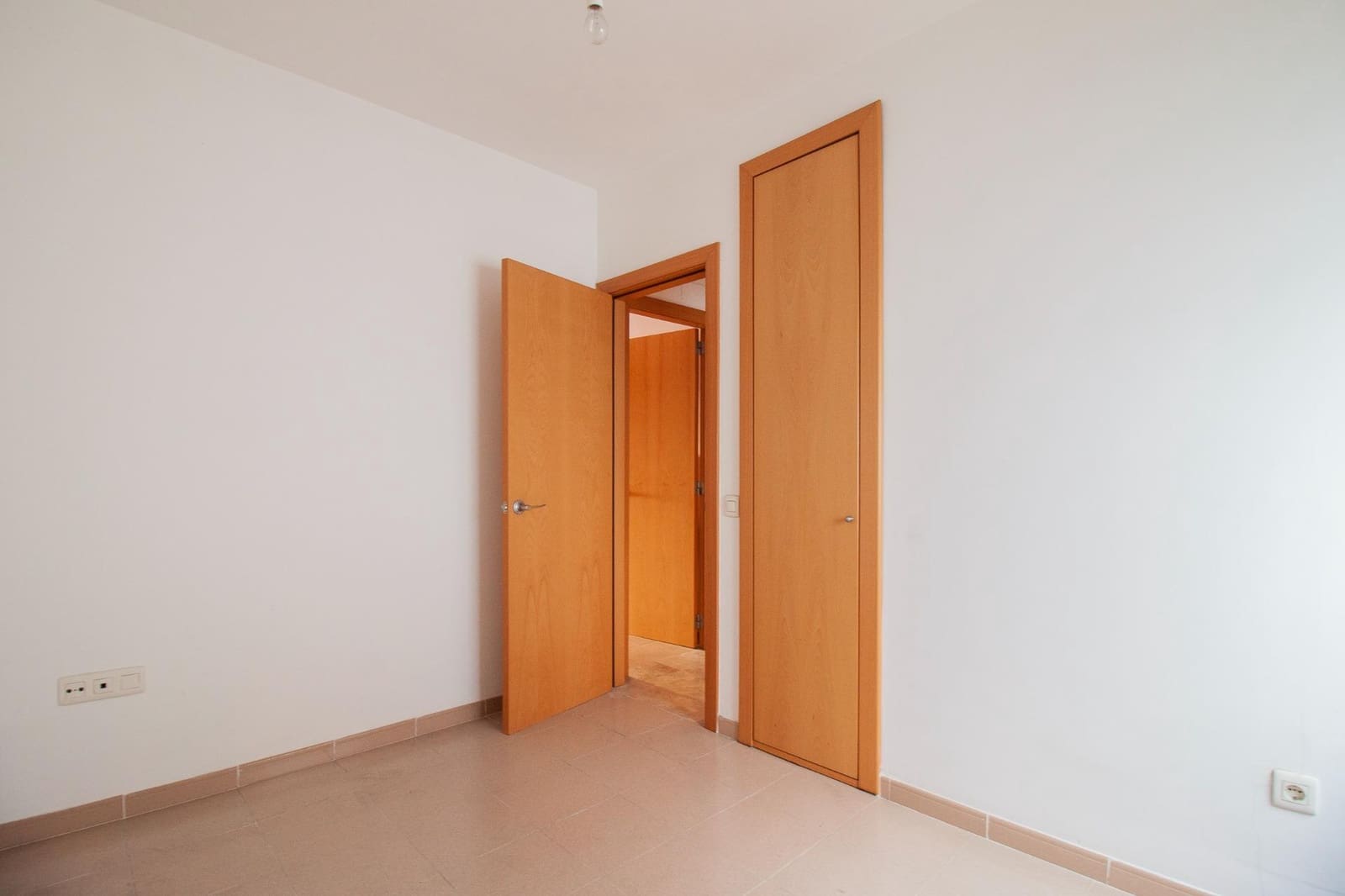 3 bedroom Flat for sale in Dos Hermanas with garage - € 199,900 (Ref: 9715201)