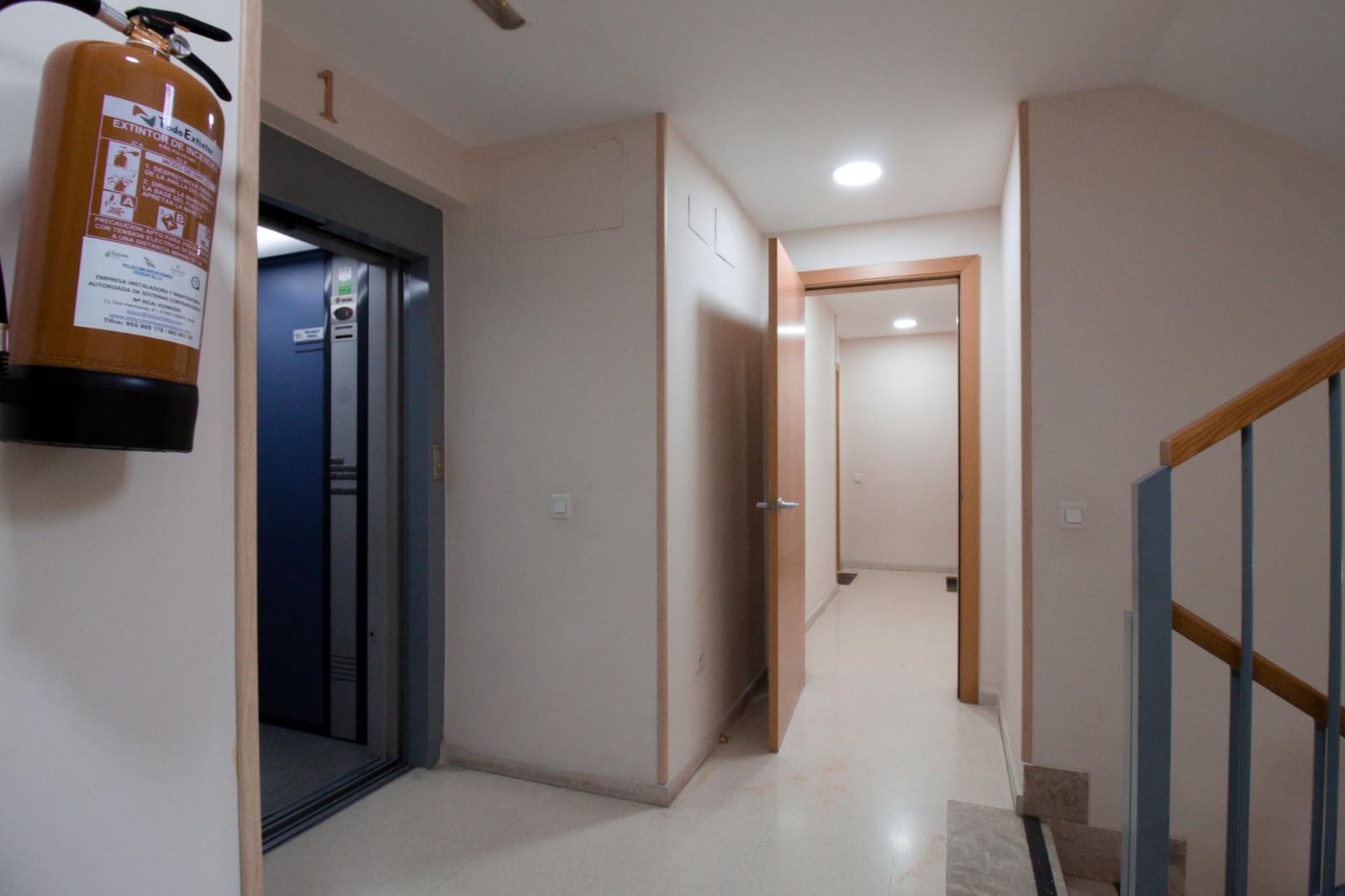 3 bedroom Flat for sale in Dos Hermanas with garage - € 199,900 (Ref: 9715201)