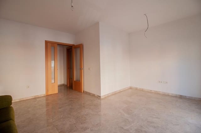 Piso de 3 habitaciones en Dos Hermanas en venta con garaje - 199.900 € (Ref: 9715201)