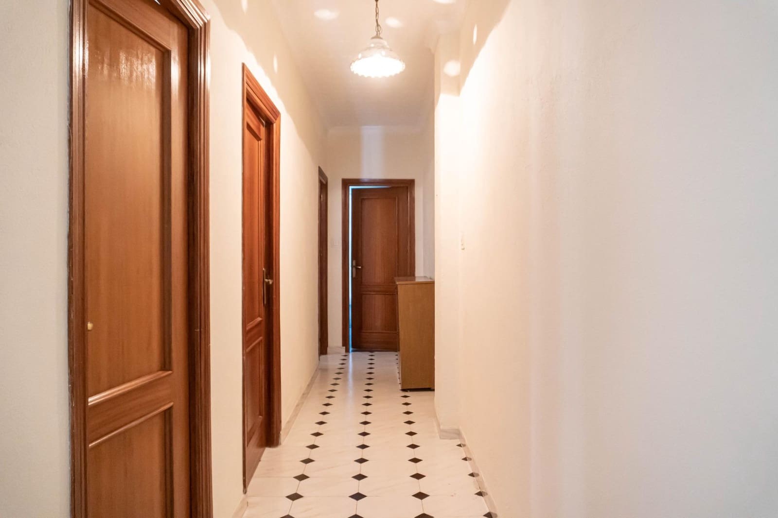 4 bedroom Townhouse for sale in Moron de la Frontera with garage - € 139,900 (Ref: 9715202)