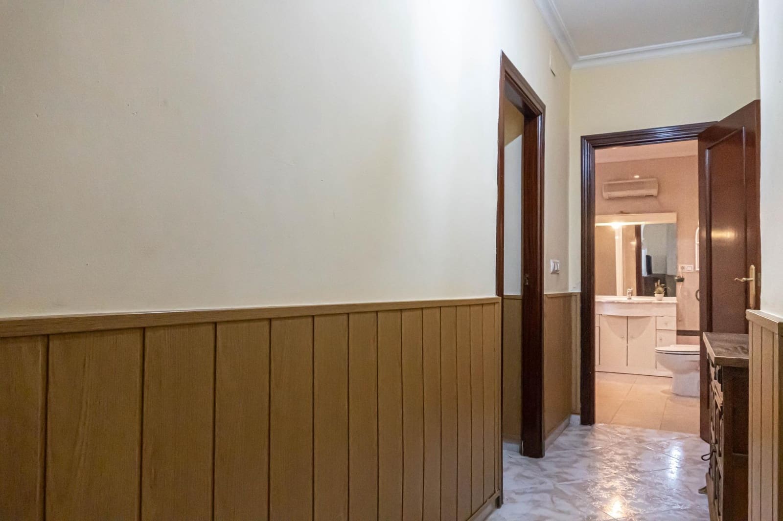 4 bedroom Townhouse for sale in Moron de la Frontera with garage - € 139,900 (Ref: 9715202)