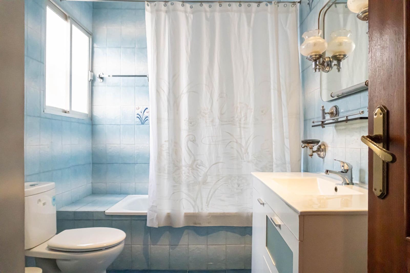 4 bedroom Townhouse for sale in Moron de la Frontera with garage - € 139,900 (Ref: 9715202)