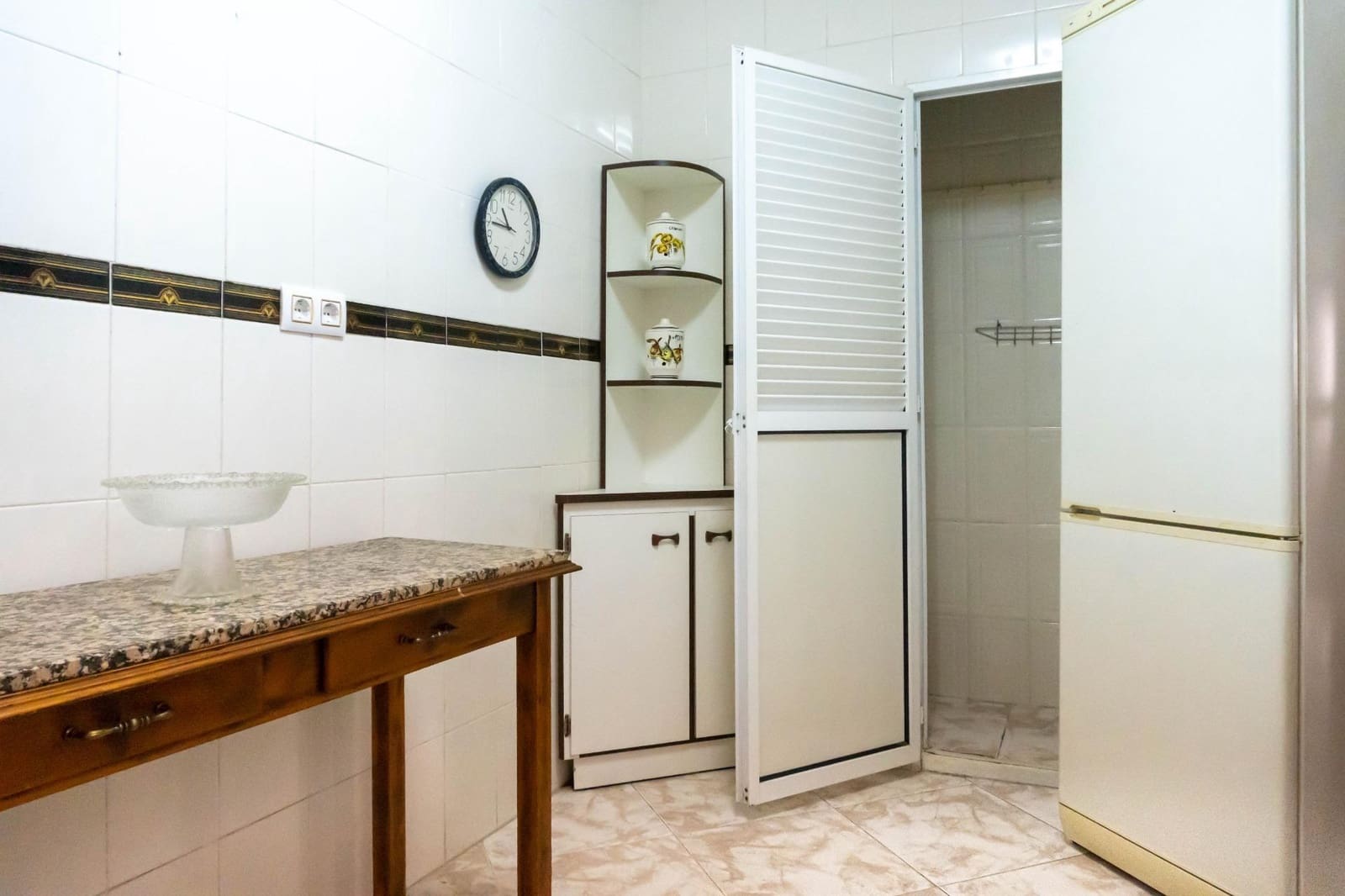 4 bedroom Townhouse for sale in Moron de la Frontera with garage - € 139,900 (Ref: 9715202)