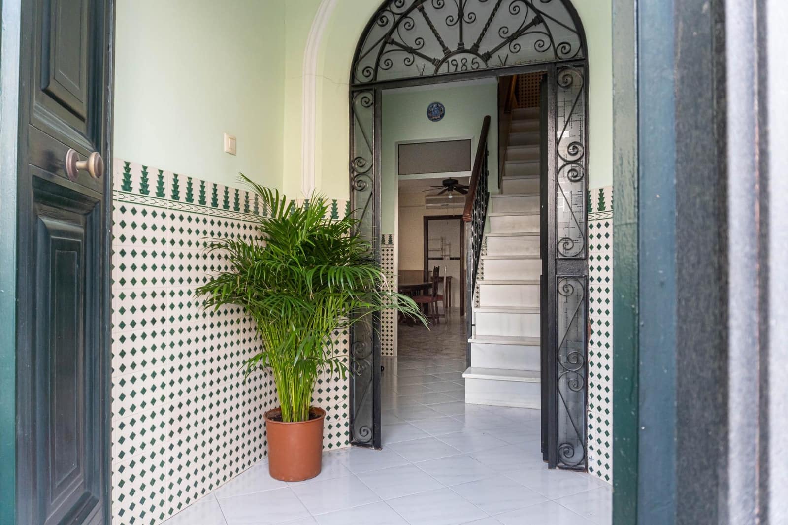 4 bedroom Townhouse for sale in Moron de la Frontera with garage - € 139,900 (Ref: 9715202)