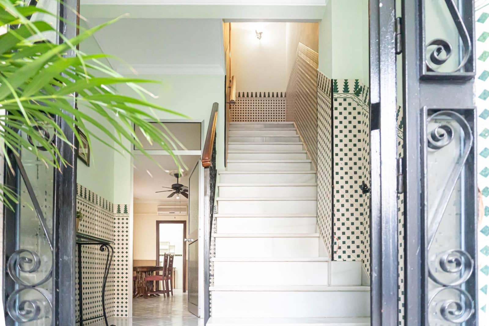 4 bedroom Townhouse for sale in Moron de la Frontera with garage - € 139,900 (Ref: 9715202)