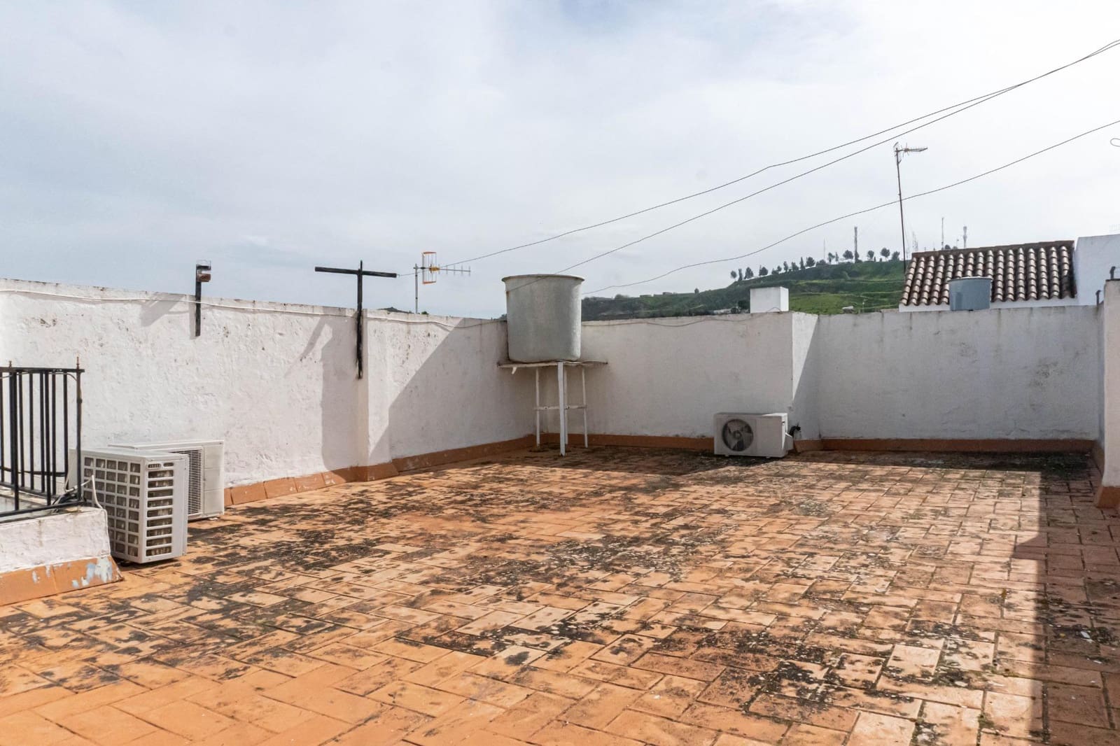 4 bedroom Townhouse for sale in Moron de la Frontera with garage - € 139,900 (Ref: 9715202)