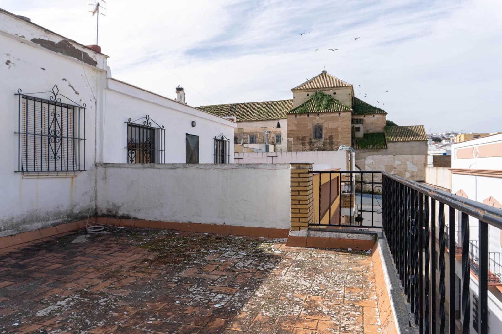 4 bedroom Townhouse for sale in Moron de la Frontera with garage - € 139,900 (Ref: 9715202)