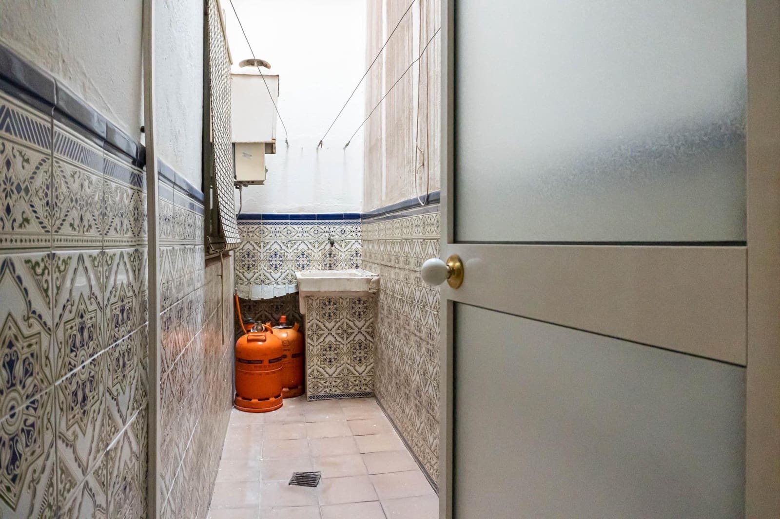 4 bedroom Townhouse for sale in Moron de la Frontera with garage - € 139,900 (Ref: 9715202)