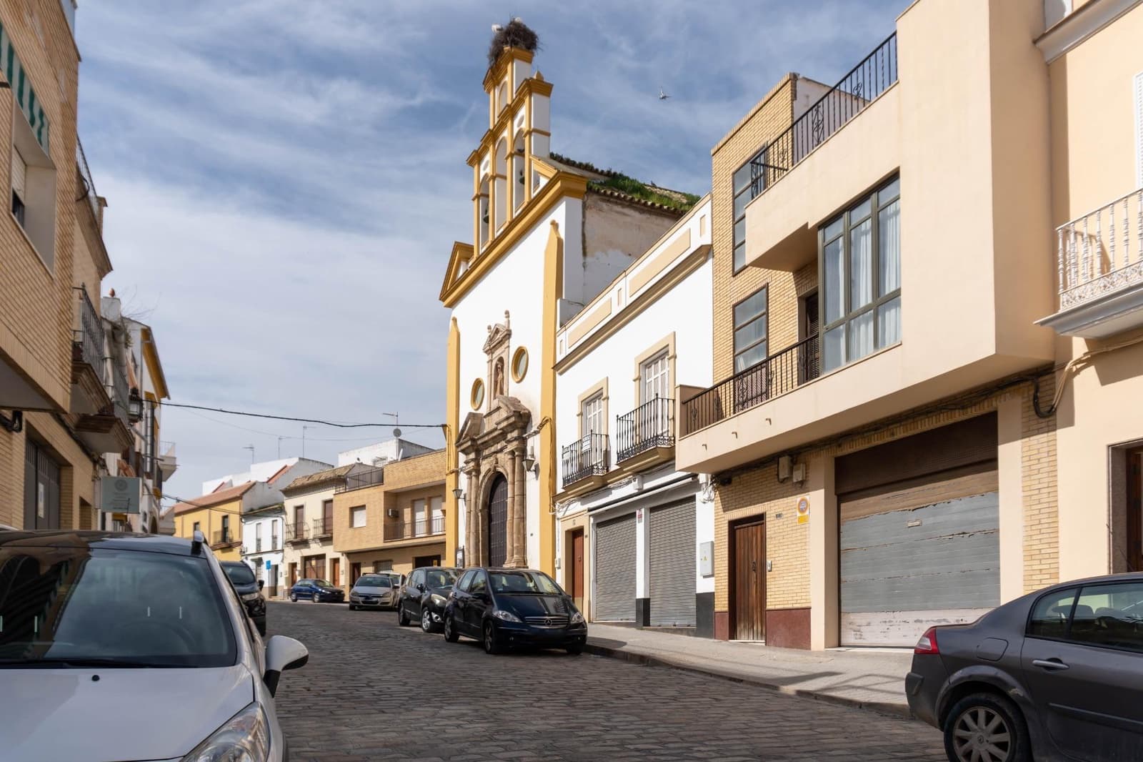 4 bedroom Townhouse for sale in Moron de la Frontera with garage - € 139,900 (Ref: 9715202)
