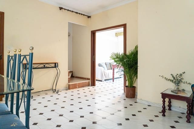Casa de 4 habitaciones en Morón de la Frontera en venta con garaje - 129.900 € (Ref: 9715202)