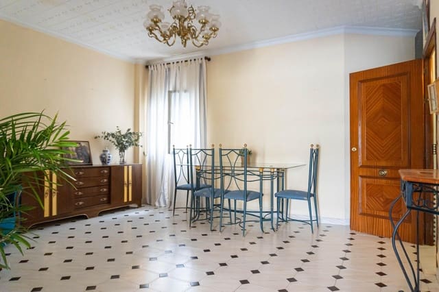 Casa de 4 habitaciones en Morón de la Frontera en venta con garaje - 129.900 € (Ref: 9715202)