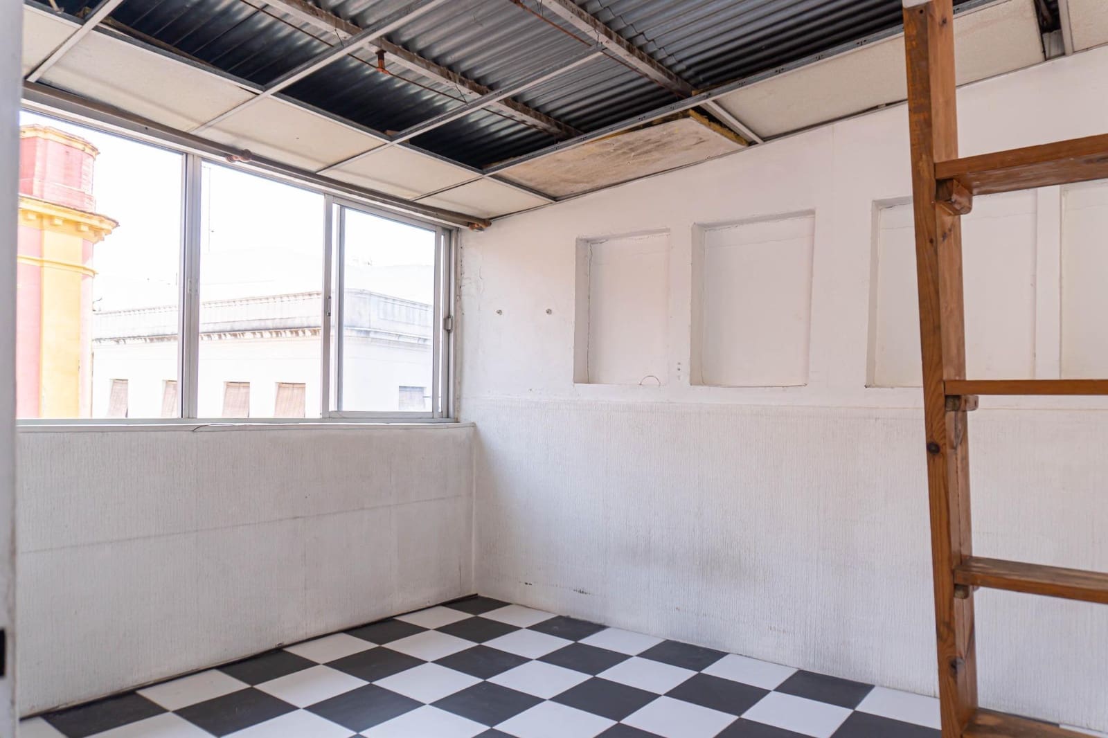 4 bedroom Commercial for sale in Seville city - € 659,000 (Ref: 9715203)