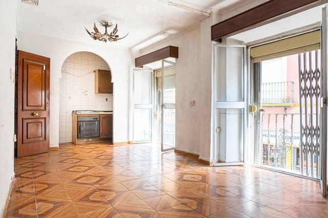 4 bedroom Commercial for sale in Feria, Seville city - € 659,000 (Ref: 9715203)