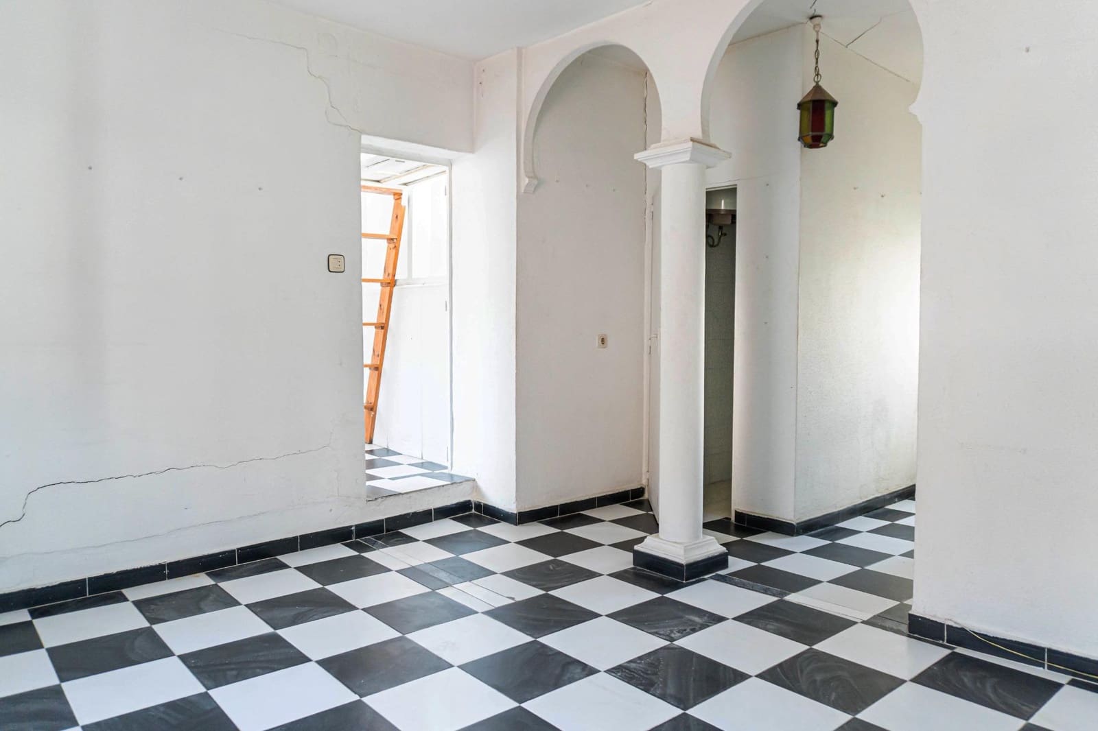 4 bedroom Commercial for sale in Seville city - € 659,000 (Ref: 9715203)