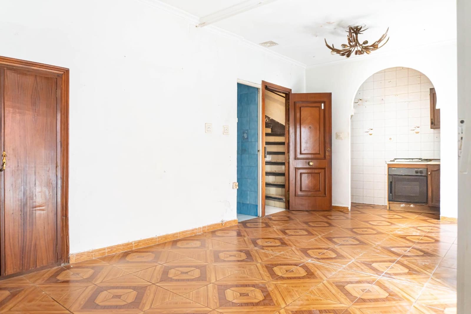 4 bedroom Commercial for sale in Seville city - € 659,000 (Ref: 9715203)