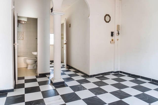 4 bedroom Commercial for sale in Alfalfa, Seville city - € 659,000 (Ref: 9715203)