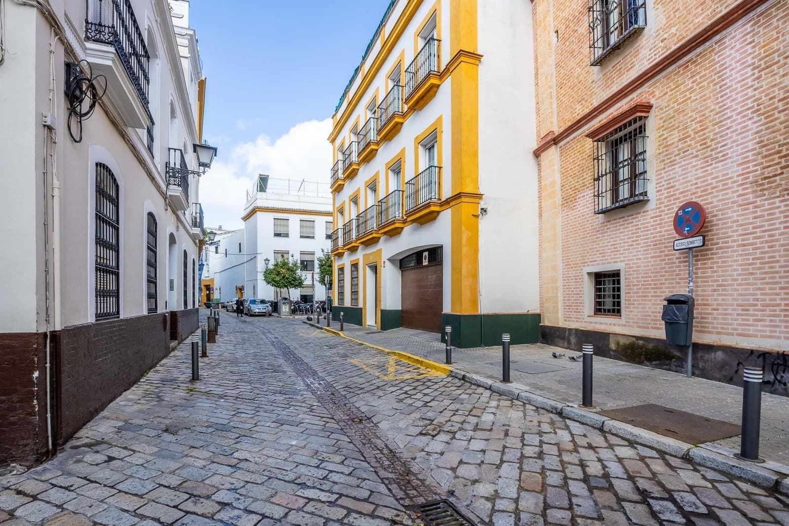 6 bedroom Townhouse for sale in Seville city - € 1,600,000 (Ref: 9715204)