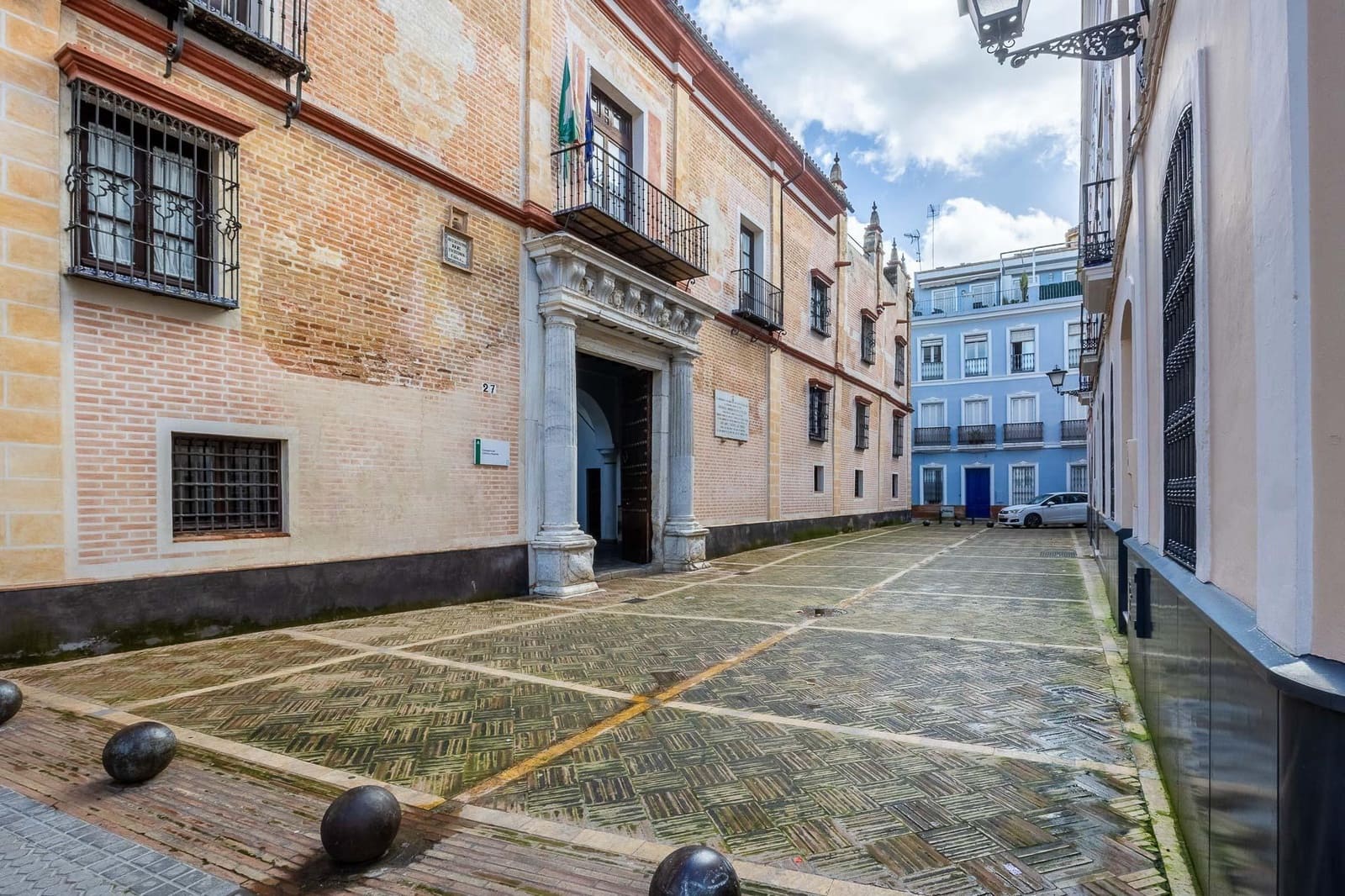 6 bedroom Townhouse for sale in Seville city - € 1,600,000 (Ref: 9715204)