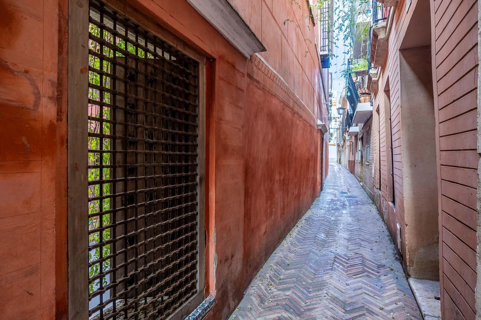 6 bedroom Townhouse for sale in Seville city - € 1,600,000 (Ref: 9715204)