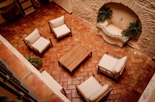 Casa de 6 habitaciones en Sevilla ciudad en venta - 1.600.000 € (Ref: 9715204)