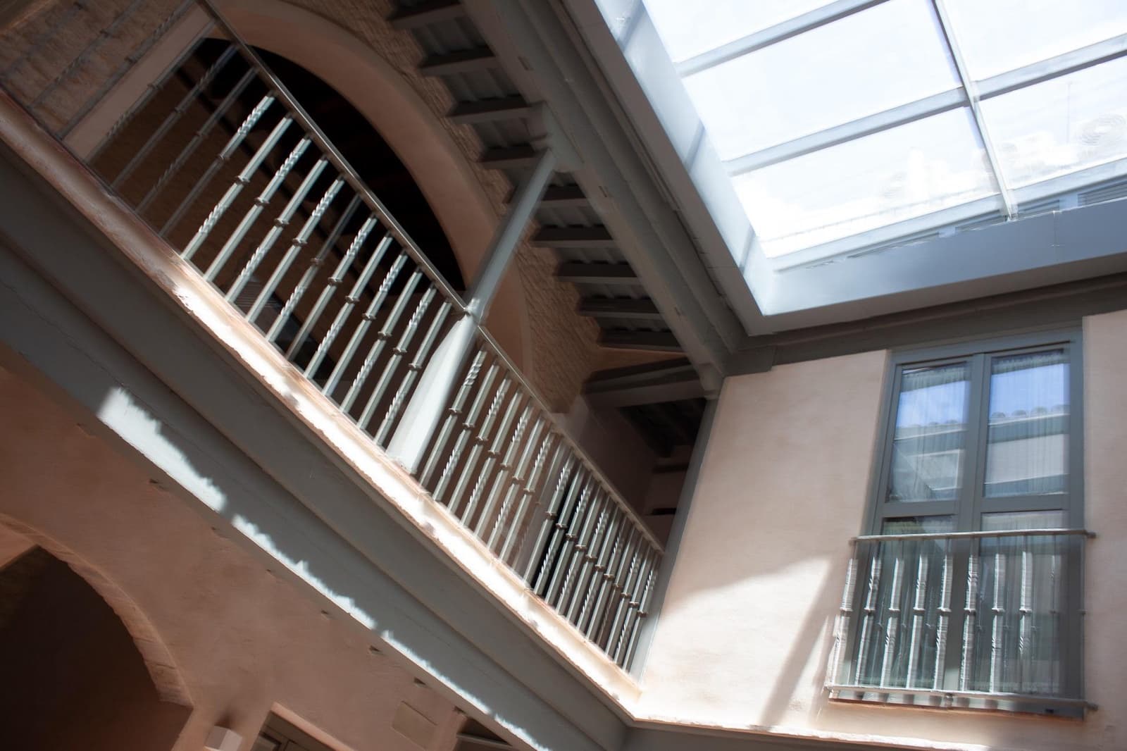 6 soveværelse Byhus til salg i Sevilla by - € 1.600.000 (Ref: 9715204)