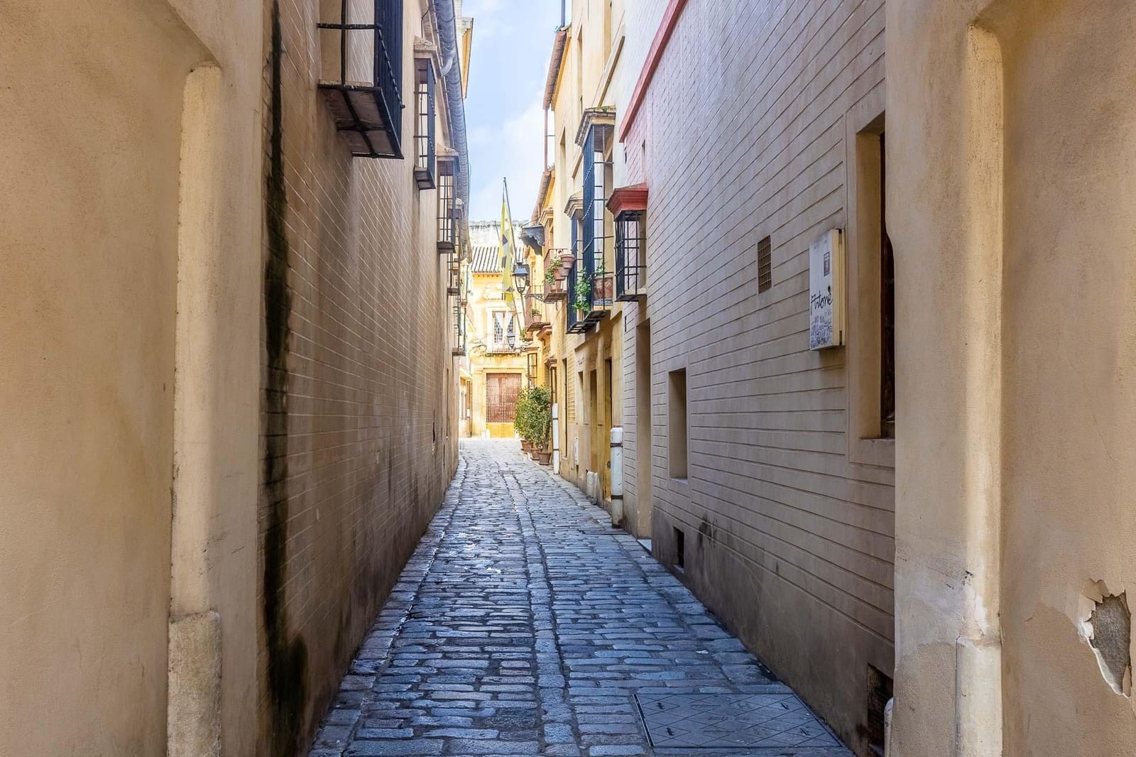 6 soveværelse Byhus til salg i Sevilla by - € 1.600.000 (Ref: 9715204)