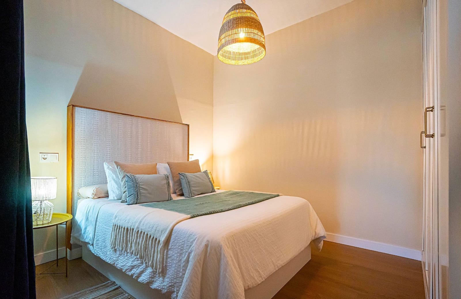 2 bedroom Flat for sale in Seville city - € 280,000 (Ref: 9721665)