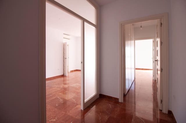 3 soverom Leilighet til leie i Alfalfa, Sevilla by - € 1 900 (Ref: 9747881)