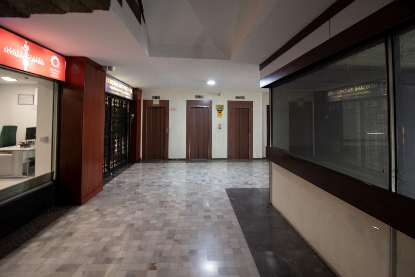 3 makuuhuone Asunto vuokrattavana paikassa Sevilla kaupunki - 1 900 € (Ref: 9747881)