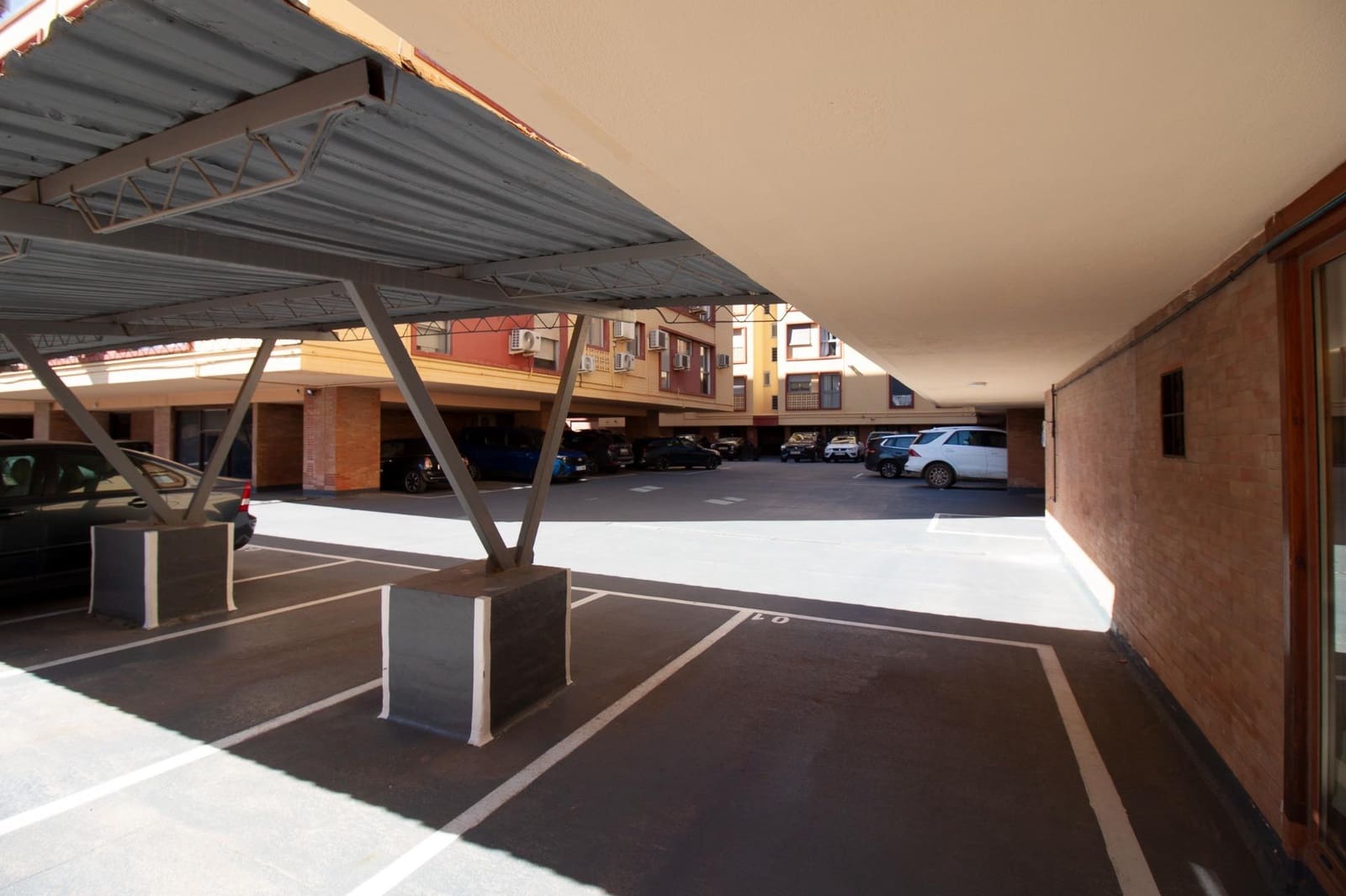 3 makuuhuone Asunto vuokrattavana paikassa Sevilla kaupunki - 1 900 € (Ref: 9747881)