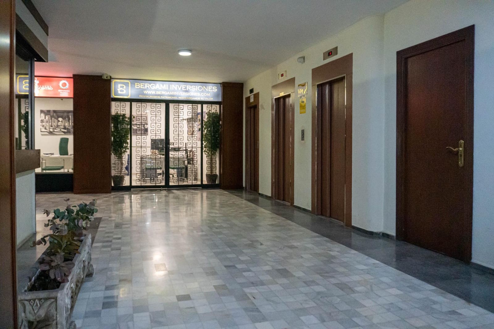 3 makuuhuone Asunto vuokrattavana paikassa Sevilla kaupunki - 1 900 € (Ref: 9747881)