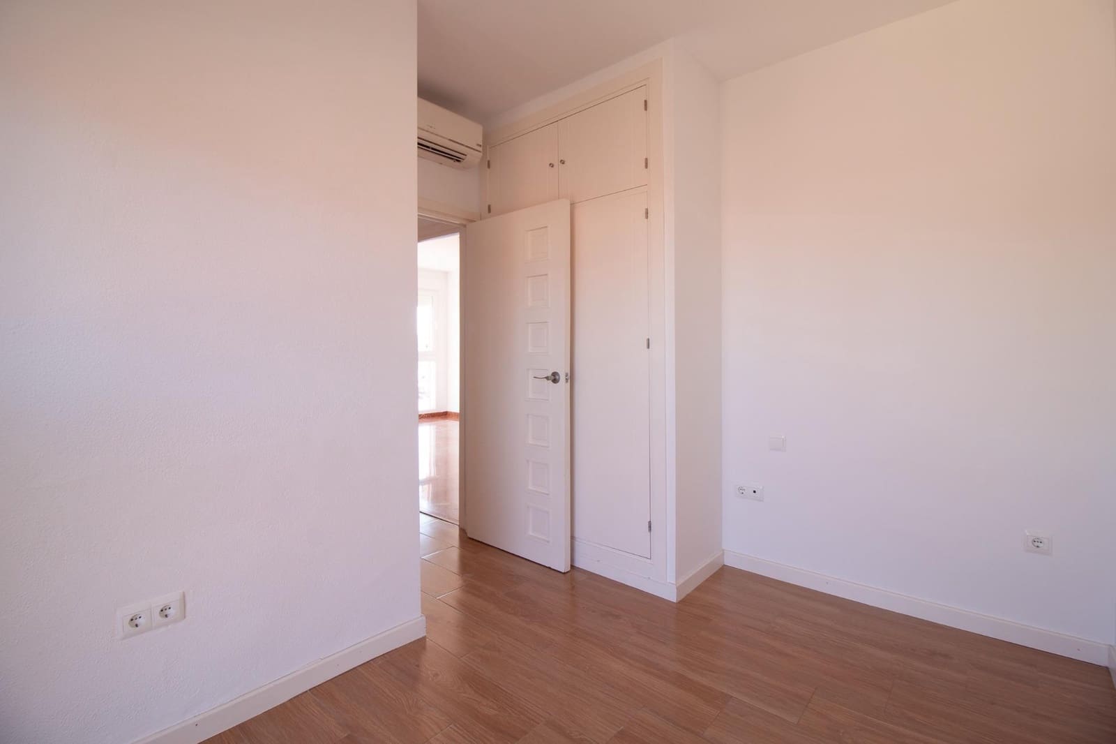 3 makuuhuone Asunto vuokrattavana paikassa Sevilla kaupunki - 1 800 € (Ref: 9747881)