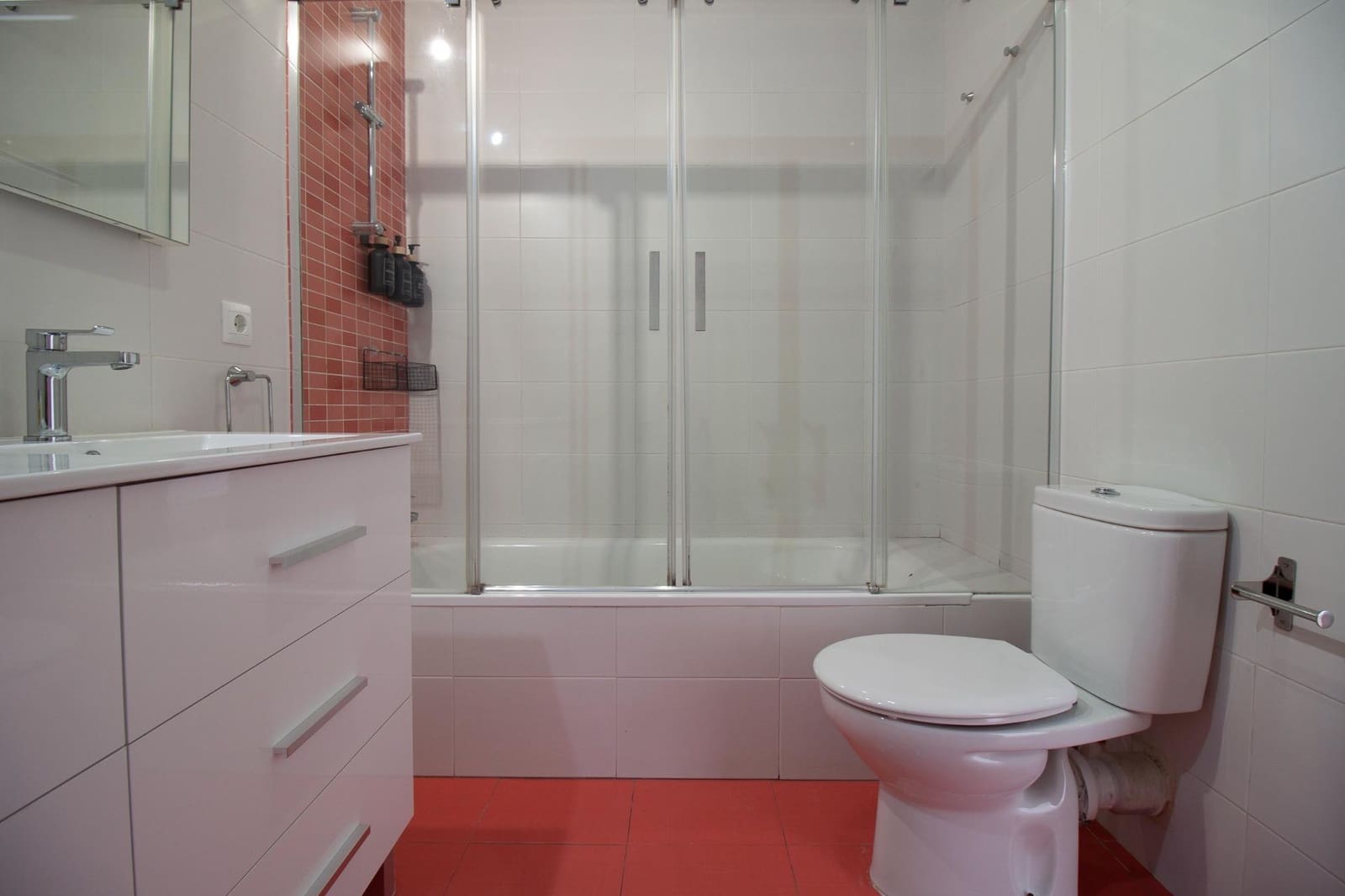 3 makuuhuone Asunto vuokrattavana paikassa Sevilla kaupunki - 1 800 € (Ref: 9747881)