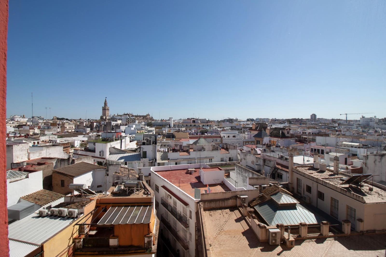 3 makuuhuone Asunto vuokrattavana paikassa Sevilla kaupunki - 1 800 € (Ref: 9747881)