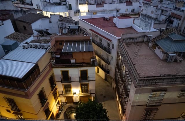 3 quarto Apartamento para arrendar em Alfalfa, Sevilha cidade - 1 590 € (Ref: 9747881)