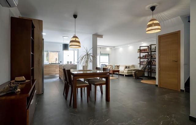 4 soveværelse Rækkehus til salg i Olivares - € 240.000 (Ref: 9778088)