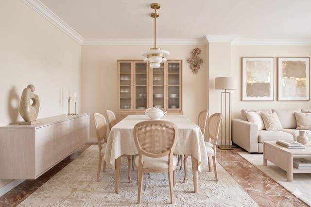 5 bedroom Flat for sale in no asignado, Seville city with pool garage - € 365,000 (Ref: 9783113)