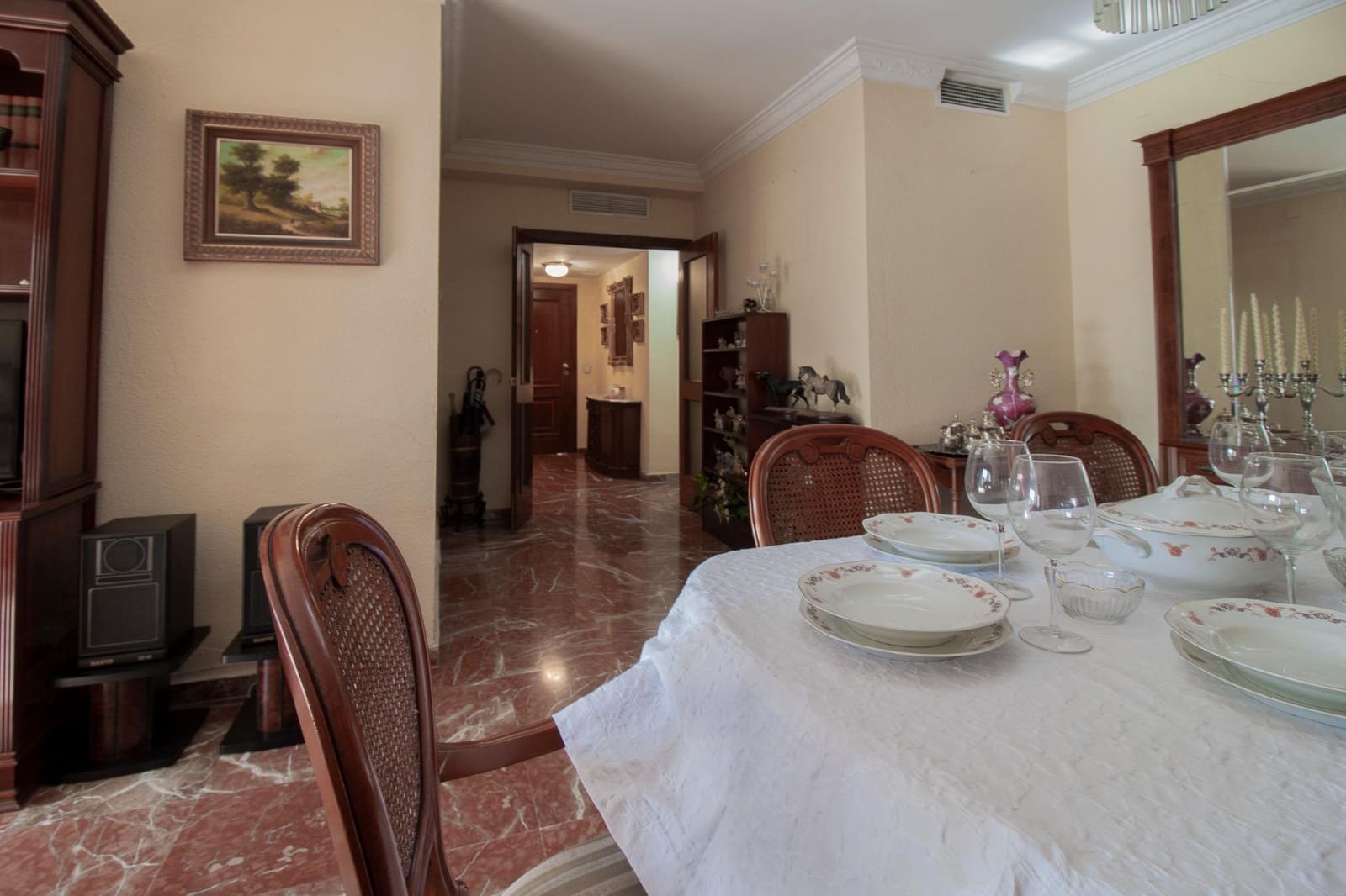 5 soveværelse Lejlighed til salg i Sevilla by med swimmingpool garage - € 365.000 (Ref: 9783113)