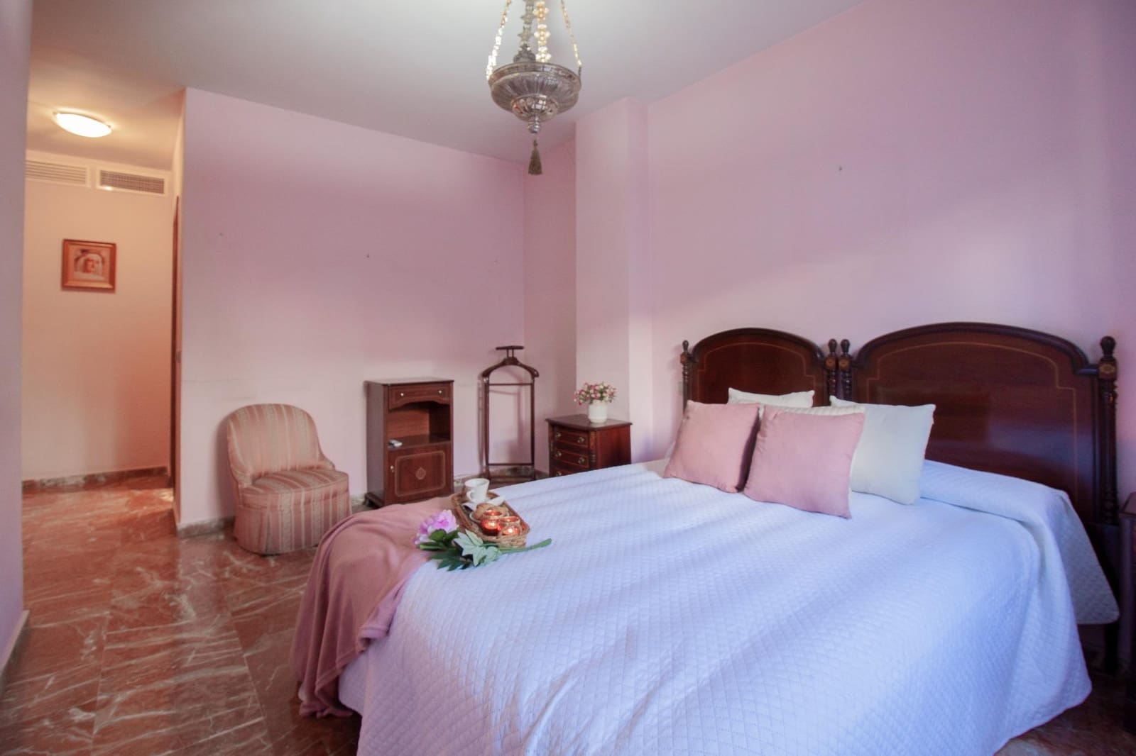 5 soveværelse Lejlighed til salg i Sevilla by med swimmingpool garage - € 365.000 (Ref: 9783113)