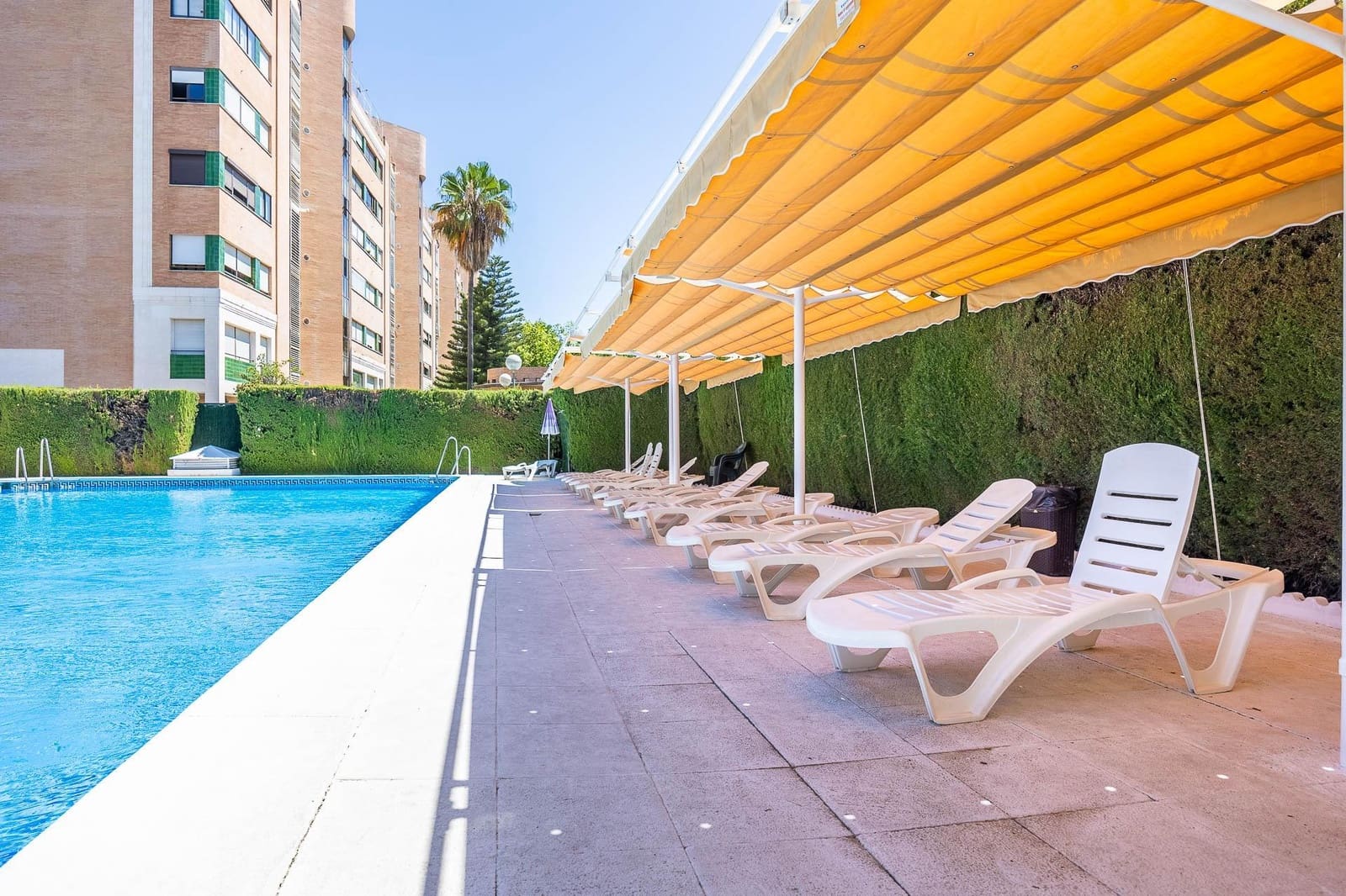 5 soveværelse Lejlighed til salg i Sevilla by med swimmingpool garage - € 365.000 (Ref: 9783113)