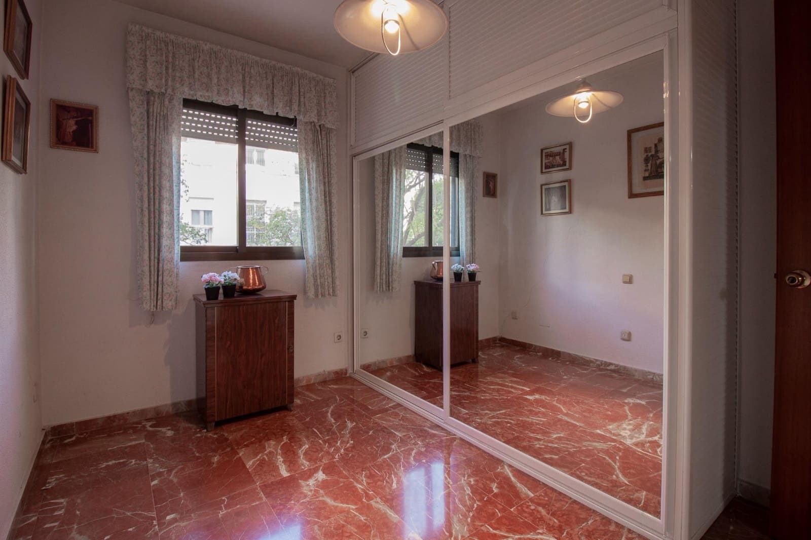 5 soveværelse Lejlighed til salg i Sevilla by med swimmingpool garage - € 365.000 (Ref: 9783113)