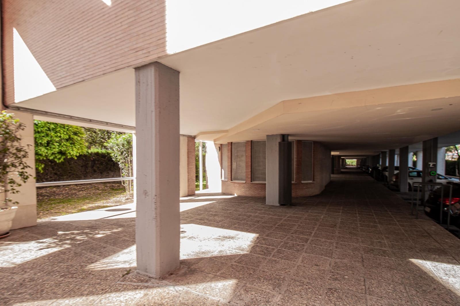 5 soveværelse Lejlighed til salg i Sevilla by med swimmingpool garage - € 365.000 (Ref: 9783113)