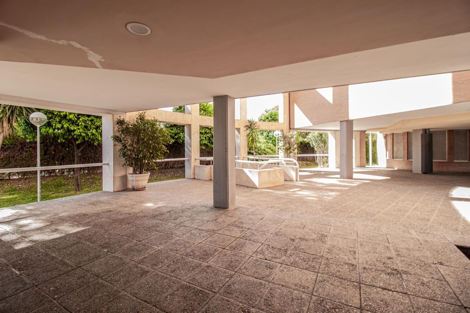 5 soveværelse Lejlighed til salg i Sevilla by med swimmingpool garage - € 365.000 (Ref: 9783113)