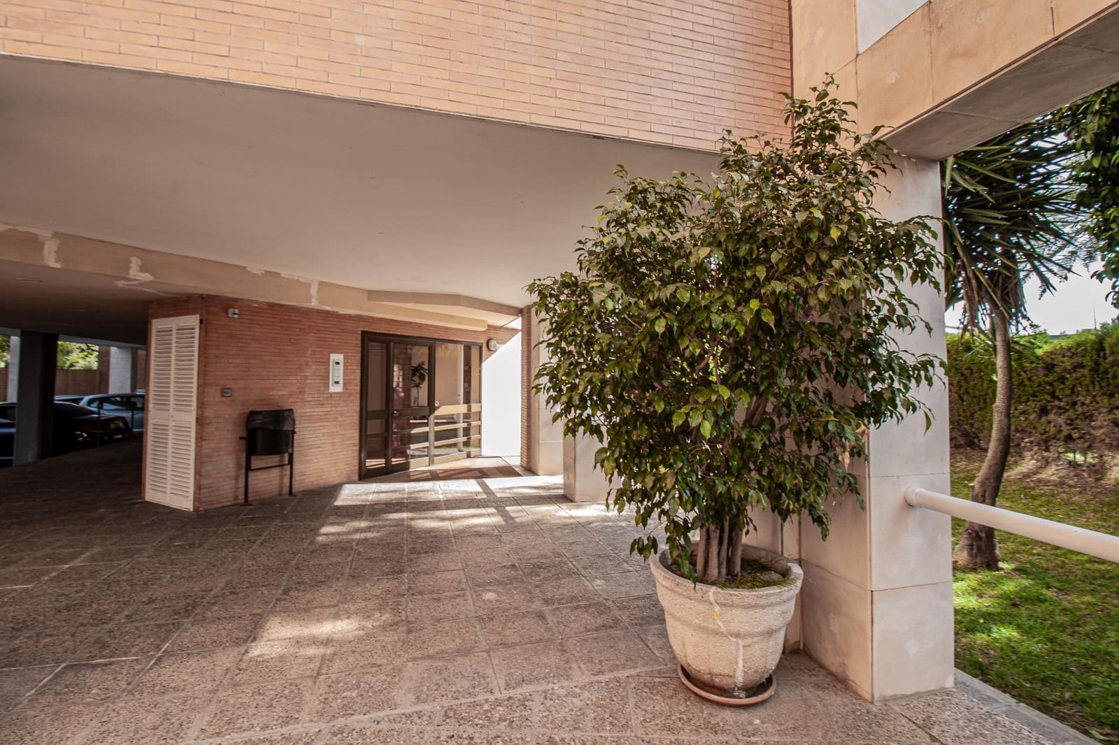 5 soveværelse Lejlighed til salg i Sevilla by med swimmingpool garage - € 365.000 (Ref: 9783113)