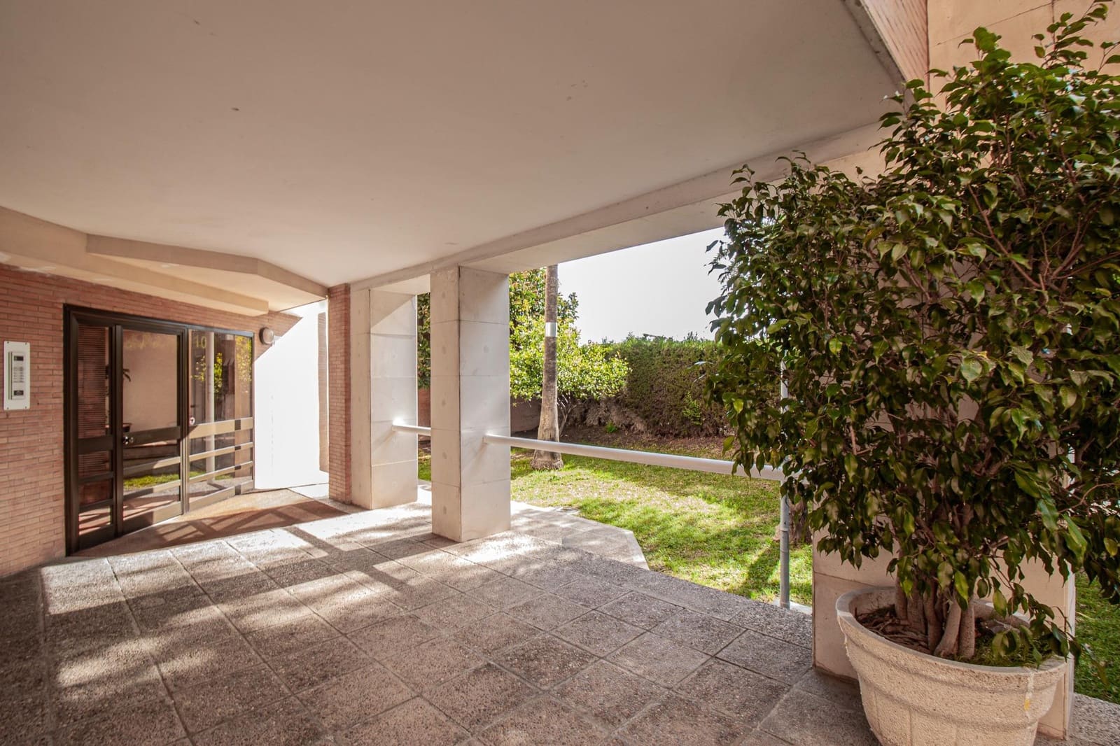 5 soveværelse Lejlighed til salg i Sevilla by med swimmingpool garage - € 365.000 (Ref: 9783113)