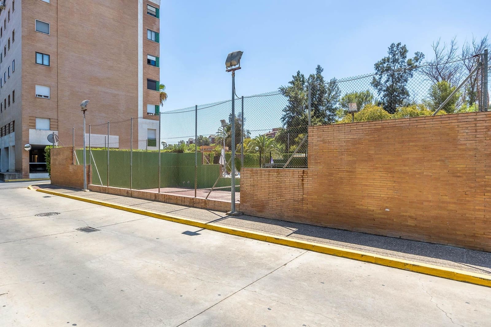 5 soveværelse Lejlighed til salg i Sevilla by med swimmingpool garage - € 365.000 (Ref: 9783113)