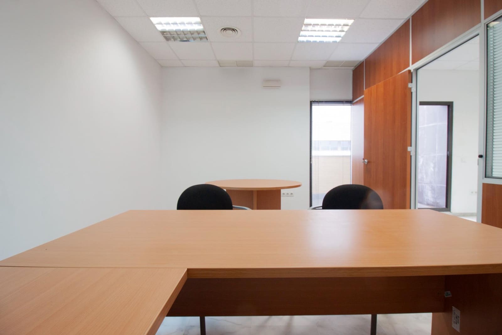 2 sovrum Kontor att hyra i Mairena del Aljarafe med garage - 399 € (Ref: 9791013)