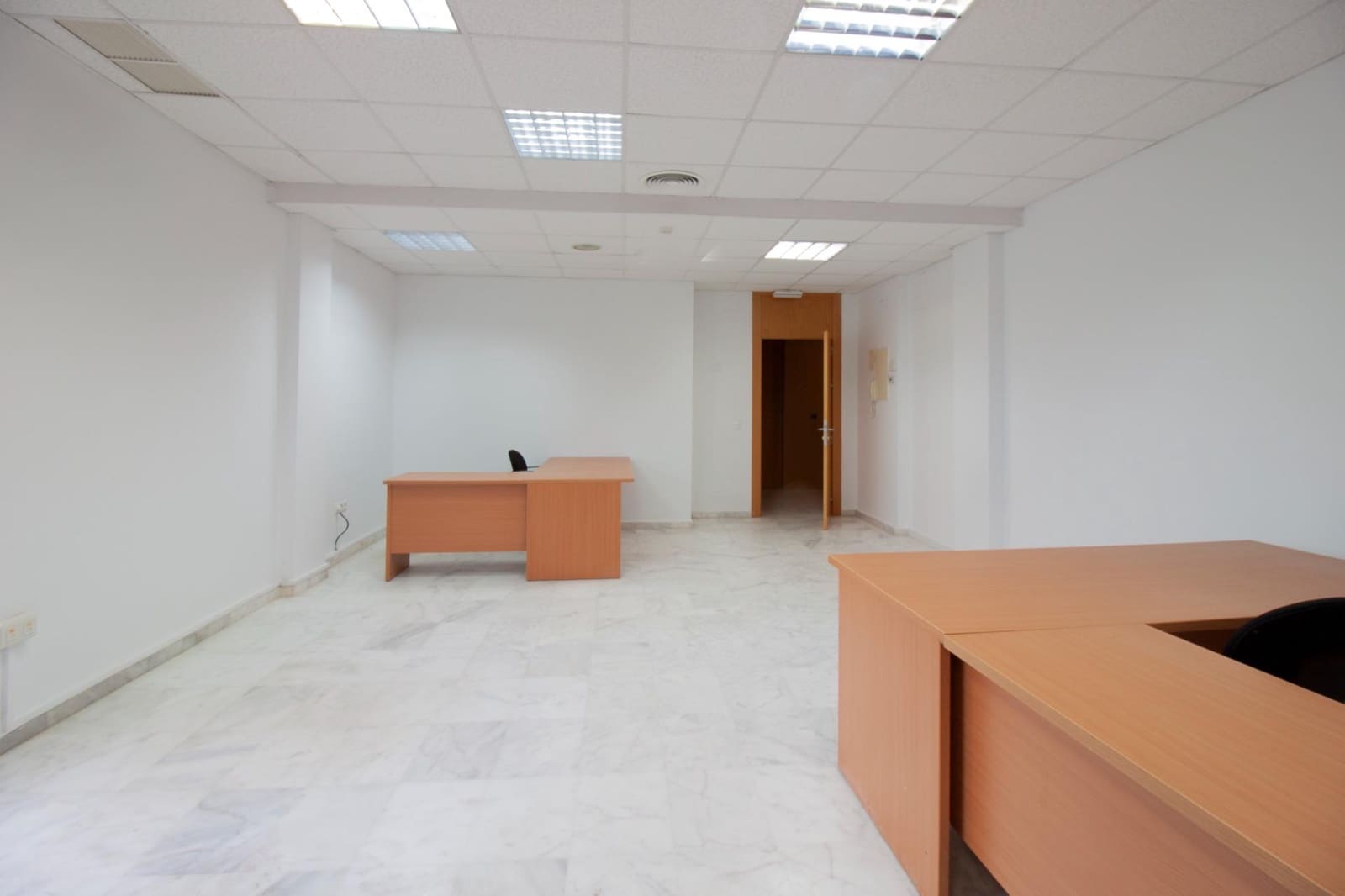 2 sovrum Kontor att hyra i Mairena del Aljarafe med garage - 399 € (Ref: 9791013)