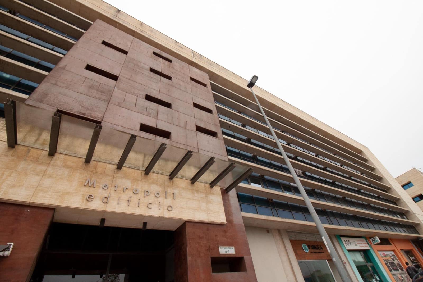 2 sovrum Kontor att hyra i Mairena del Aljarafe med garage - 399 € (Ref: 9791013)