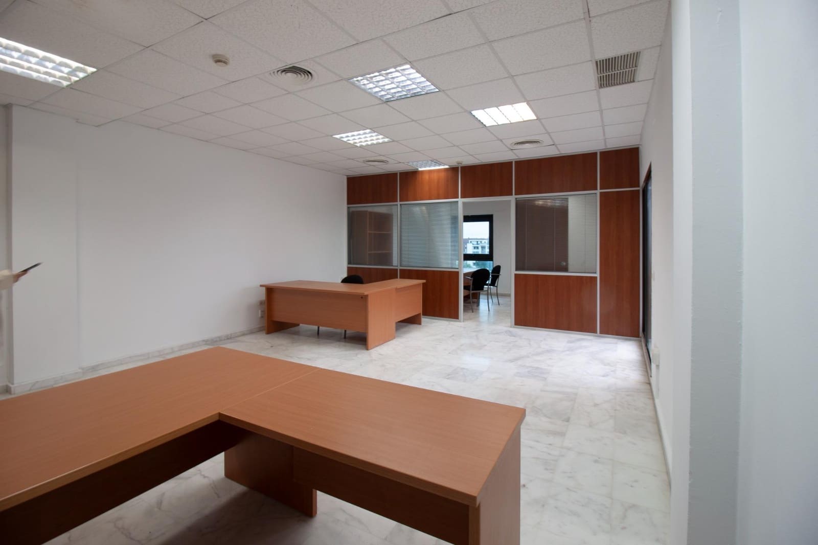 2 sypialnia Biuro do wynajęcia w Mairena del Aljarafe z garażem - 399 € (Ref: 9791013)